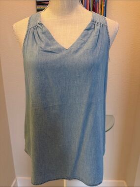 Old Navy Light Blue Denim-Effect V-Neck Tank Top